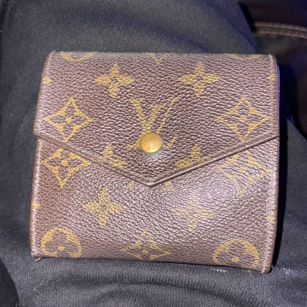 Louis Vuitton women’s wallet